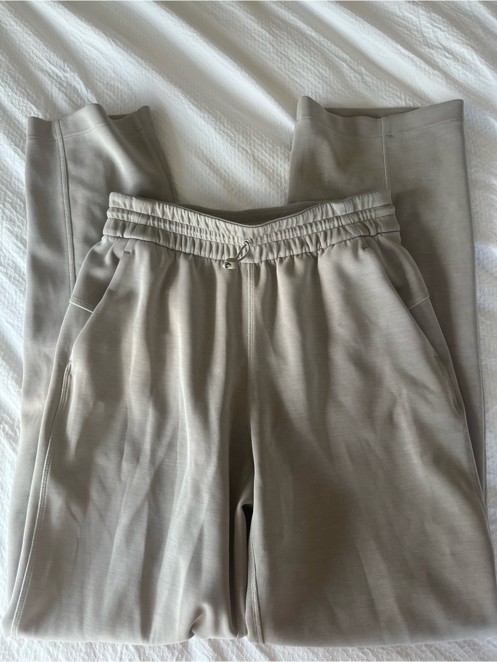 Lululemon softstreme size 4 flare pants